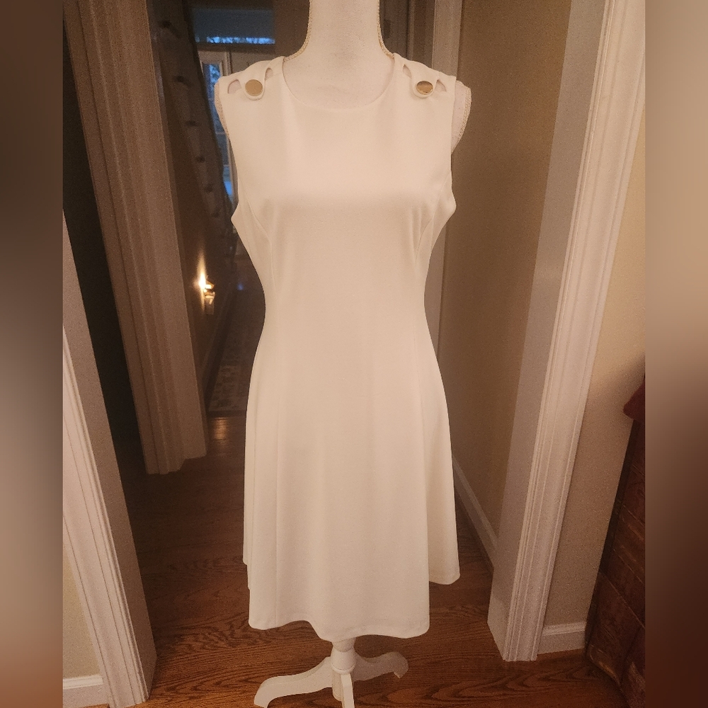 Calvin Klein Elegant White Crepe Sleeveless Dress 10